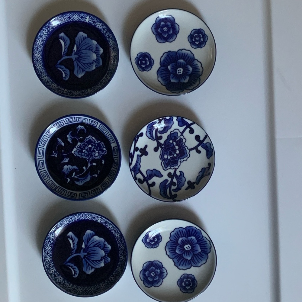 Williams Sonoma mini Blue and White Plate Set of 6
